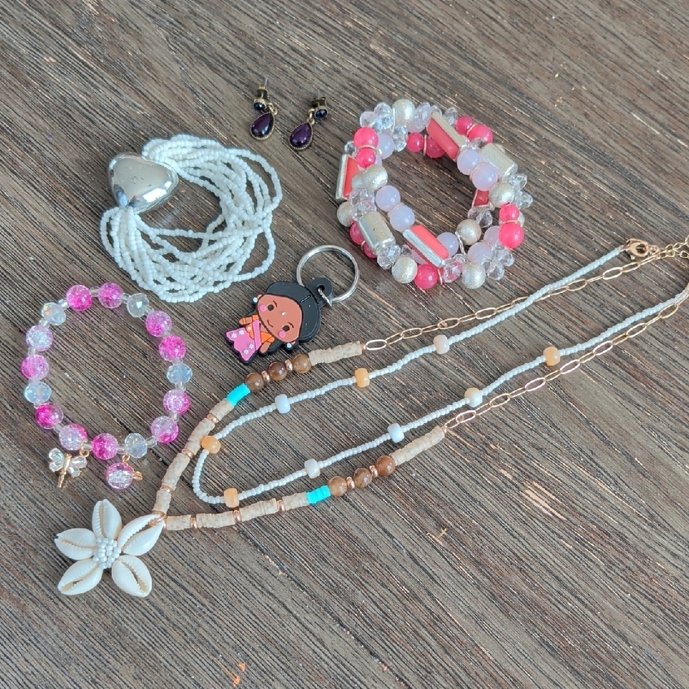 Pink and White Beaded Bracelet Set - Picture 8 of 8